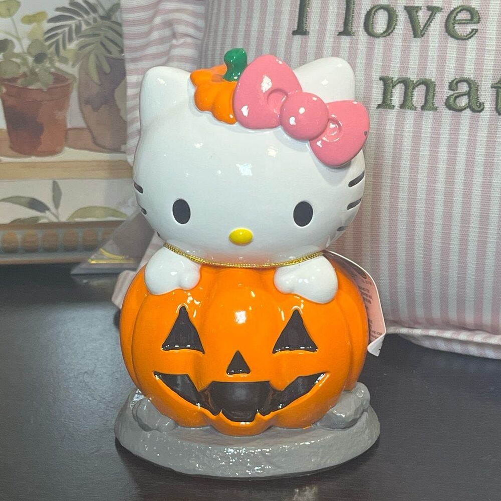Hello Kitty Halloween Pink Bow Pumpkin Figurine